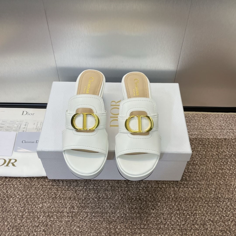 ch**an D*or slippers